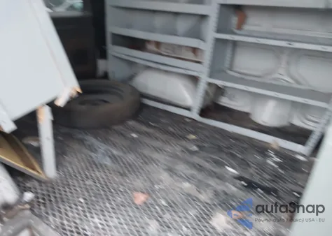 1999 Chevrolet Astro из США, поврежденный, VIN 1GCDL19W4XB194018